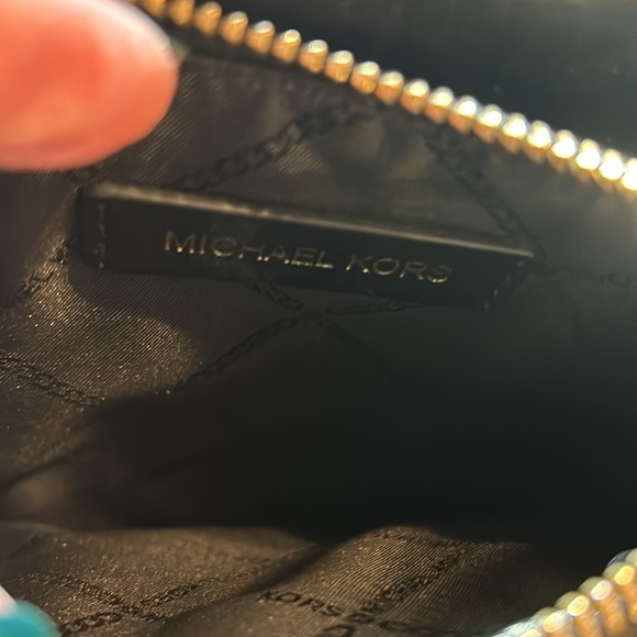 Michael Kors, small purse - Picture 8 of 10